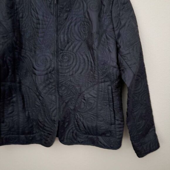 CHICO'S | Lightweight Quilted Navy Blue Jacket Mandarin| Size 1 (Medium, 8) - Picture 3 of 6